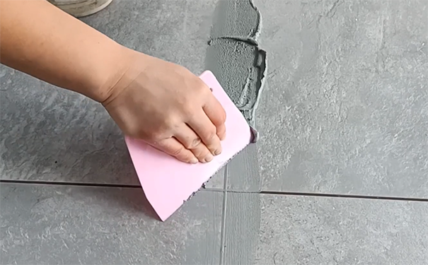 環(huán)氧彩砂好還是美縫劑好？